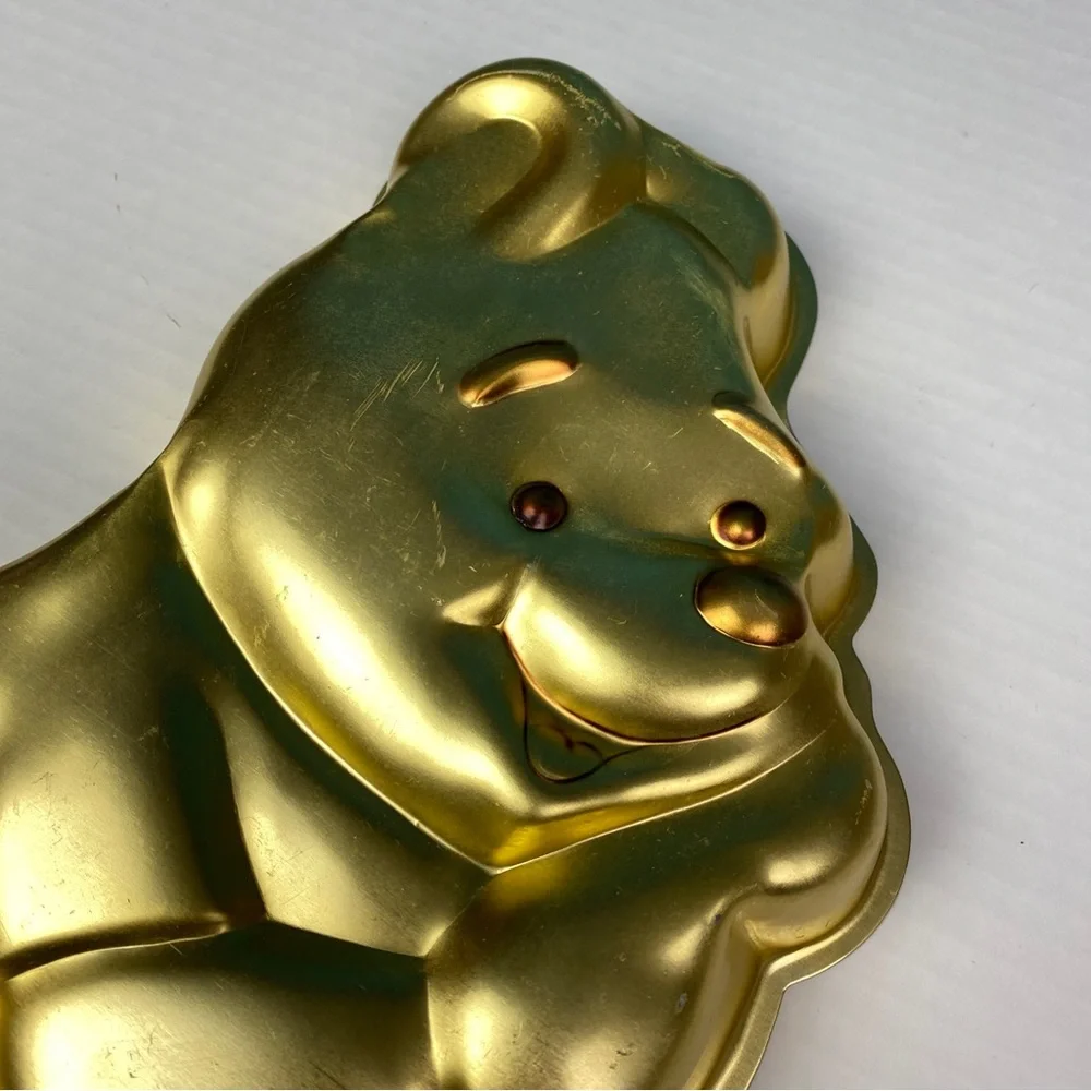 Vintage Wilton Winnie The Pooh Aluminum Cake Pan 515-401 Mold Bakeware Collect
